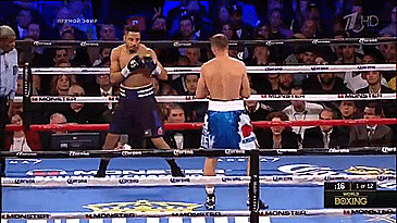 Kovalev's reluctance to fight in close.gif